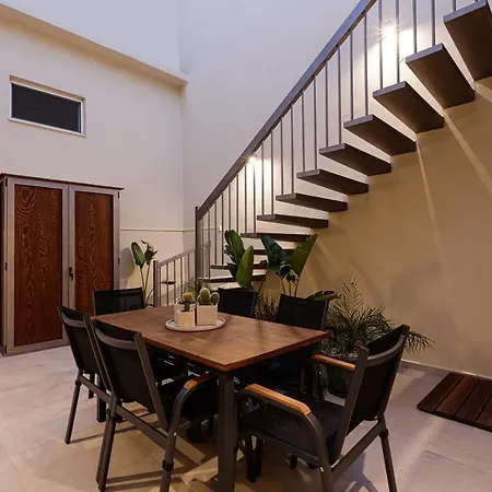 Apartment Secret Oasis *